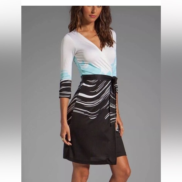 Diane Von Furstenburg silk wrap dress - new Julian two tan and pink - Picture 8 of 8